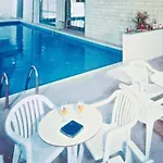 Hotel Tropical - Bianchi 3*