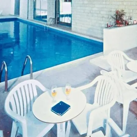 Hotel Tropical - Bianchi 3*