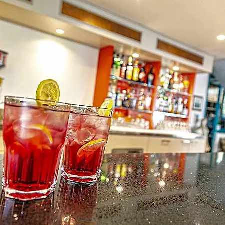Hotel Tropical - Bianchi 3*